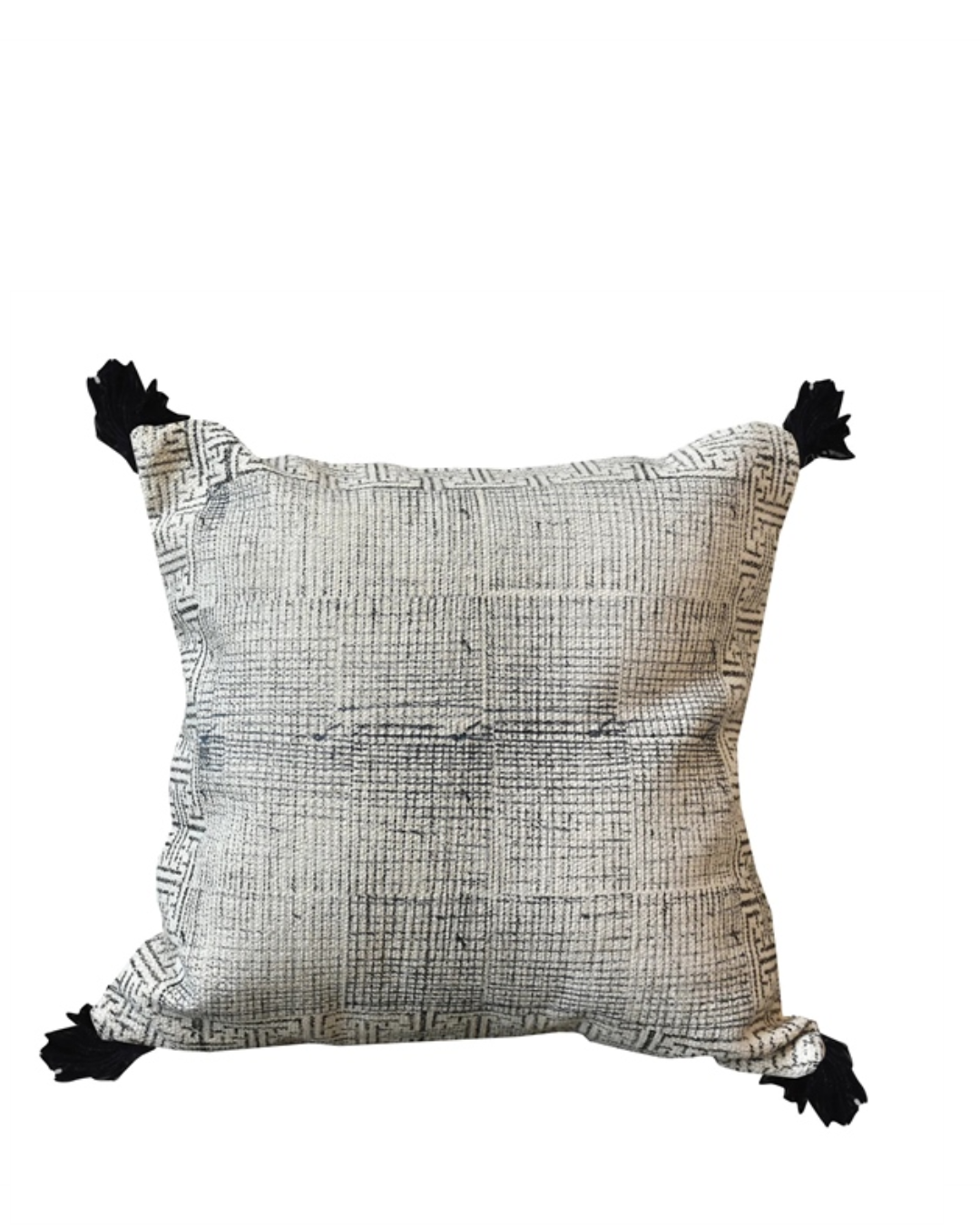 Clamor cushion pic 1