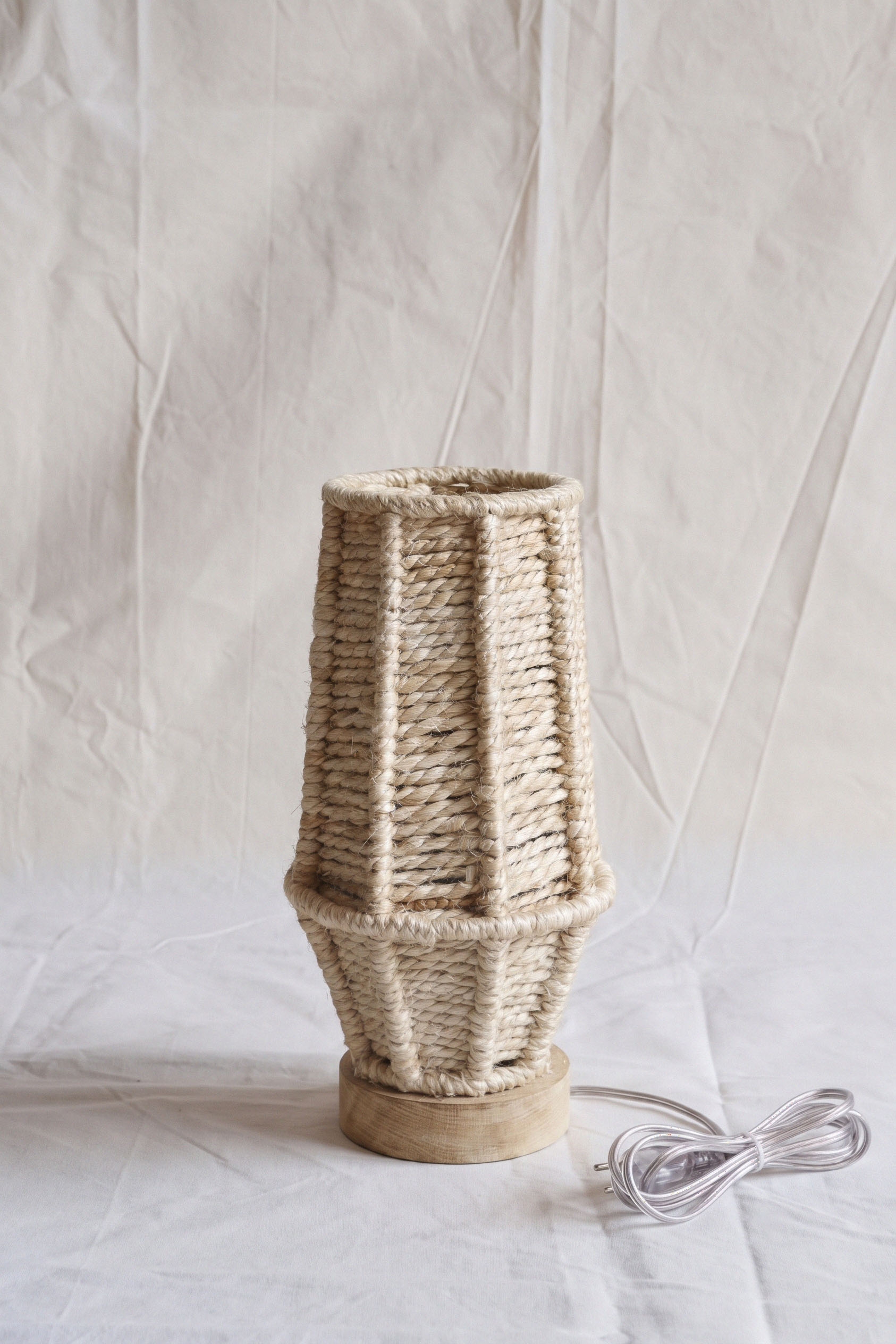 QUERN - TABLE LAMP